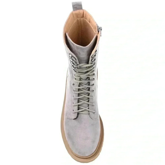 Journee Collection Cadee Tru
Comfort Foam Inside Zip Block Heel Booties
Grey 8.5 - Picture 13 of 14